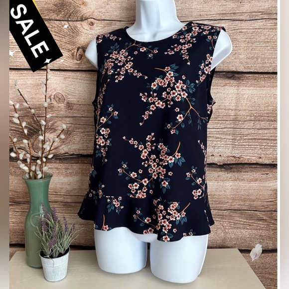 Banana Republic Factory Tops - Banana Republic Cherry Blossoms Peplum Top Size Small